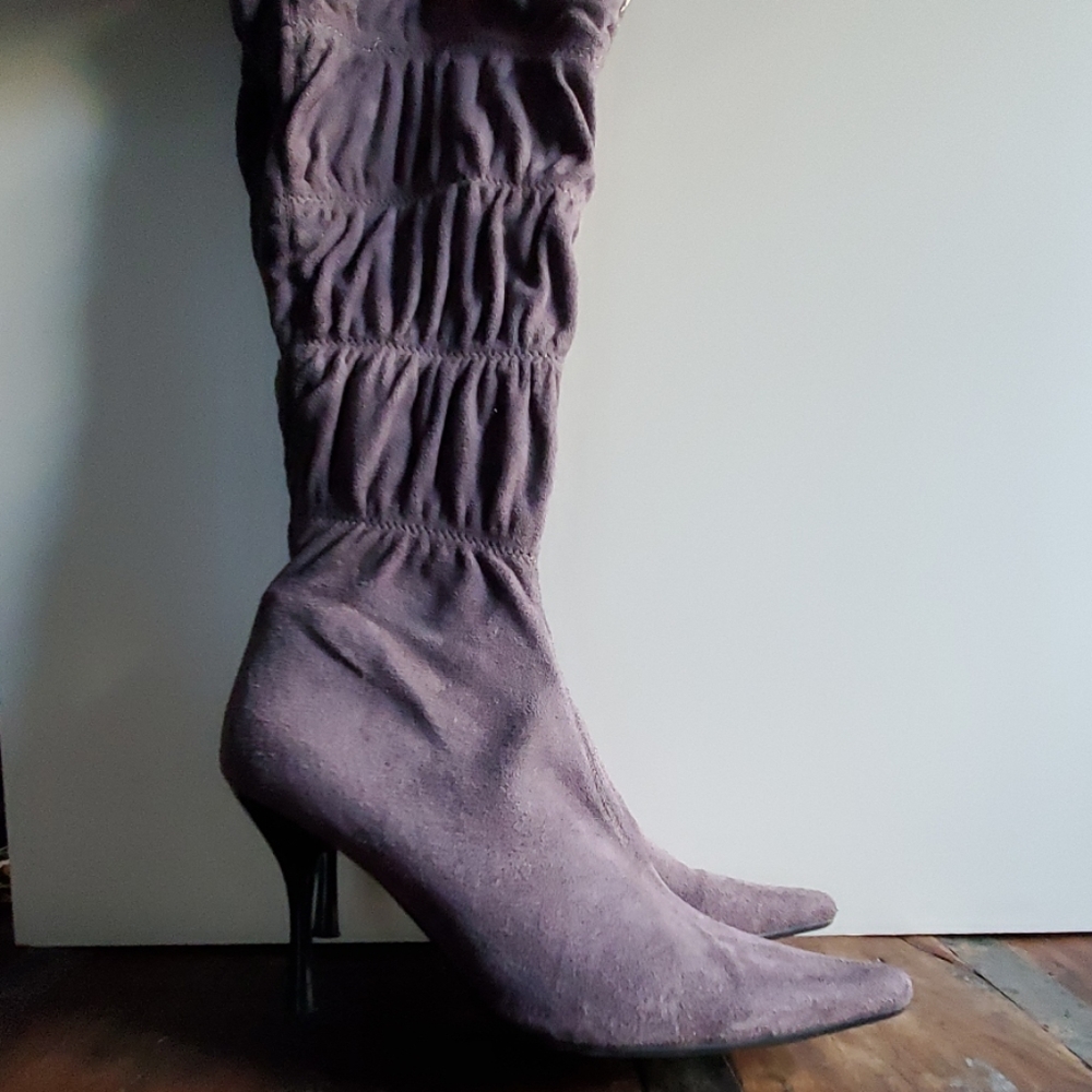 🖤FREE WITH ANY PURCHASE 🖤Knee length boots